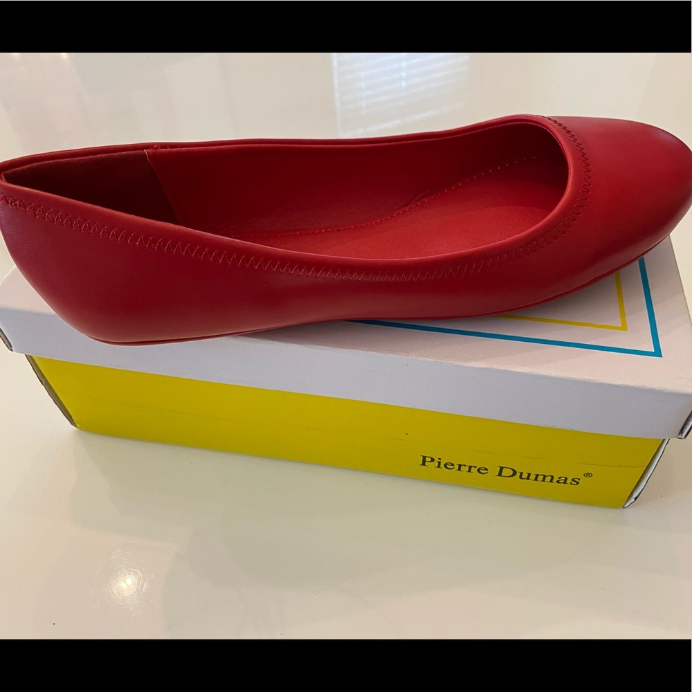 NIB Red ballet flats